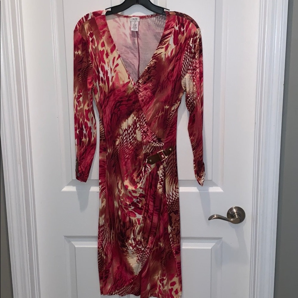 Wonderful details hot pink/ beige medium dress